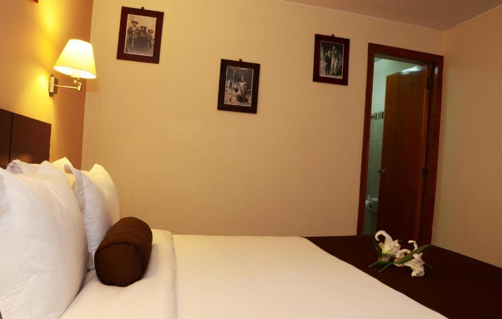 Kapac Inn Hotel クスコ エクステリア 写真